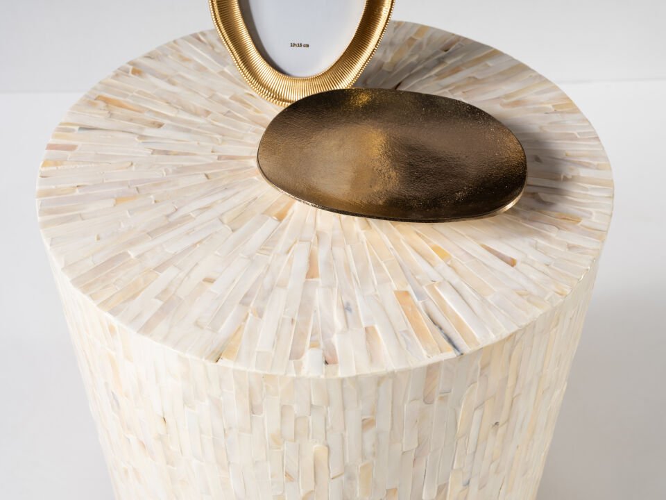 Solenne Beyaz Doğal Sedef Kaplama Lüks El İşçiliği Yan Sehpa / Tabure 40x40 H:45